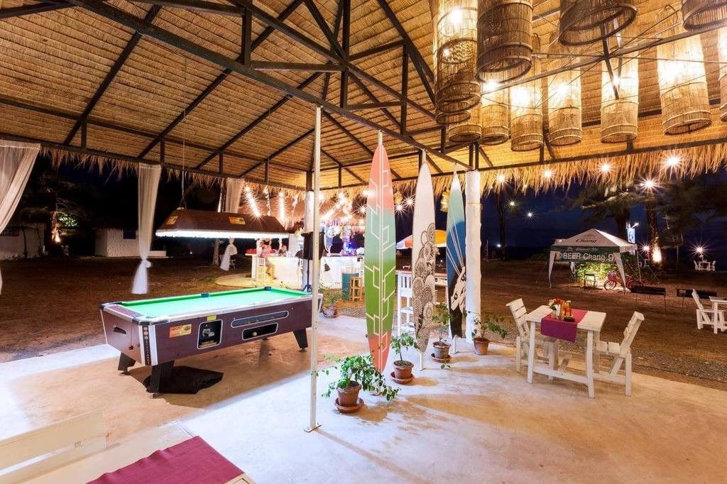 Micky Monkey Beach At Maikhao Beach Hotel Mai Khao Exterior foto